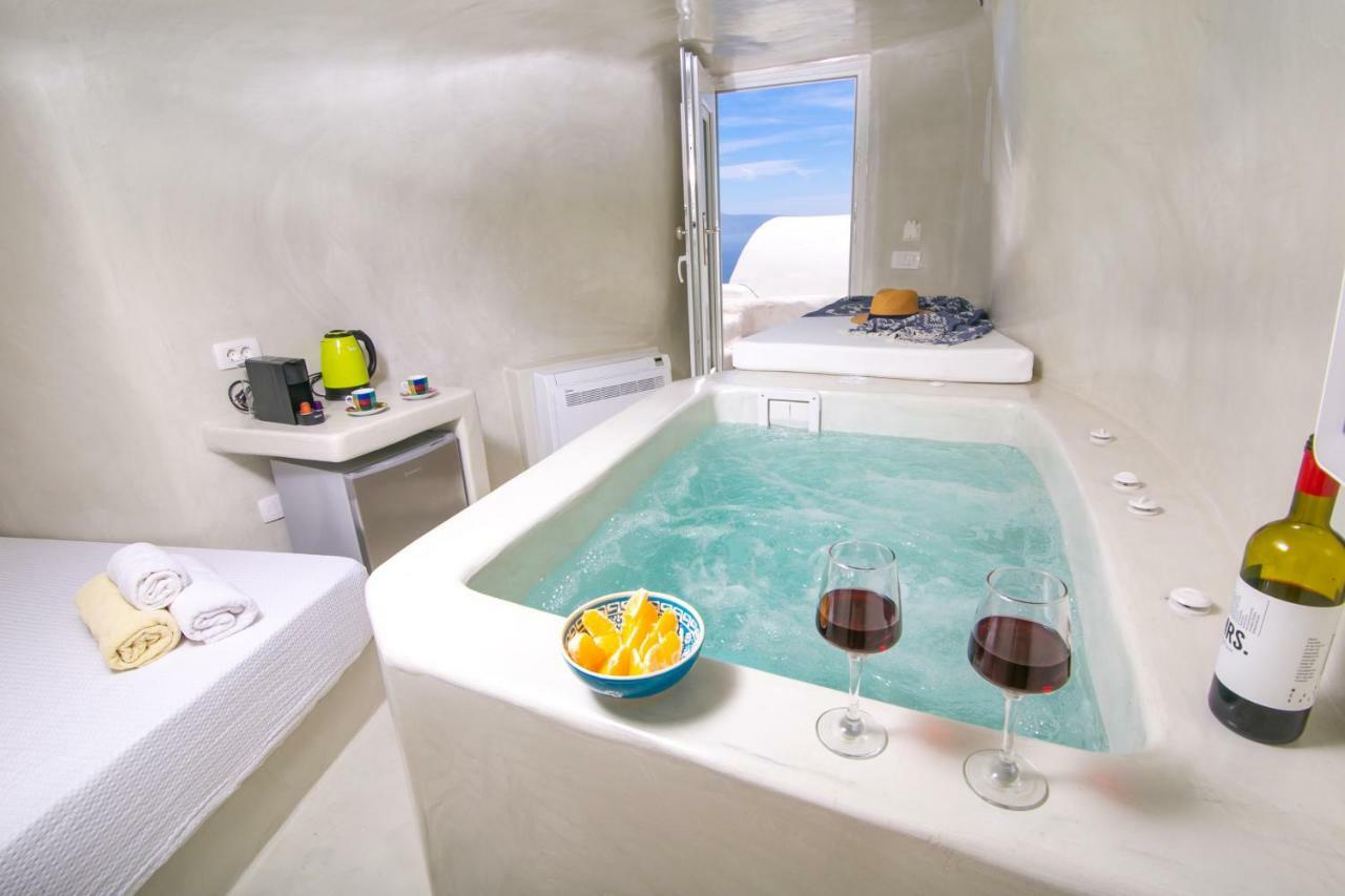 White Cave House Villa เอีย ภายนอก รูปภาพ