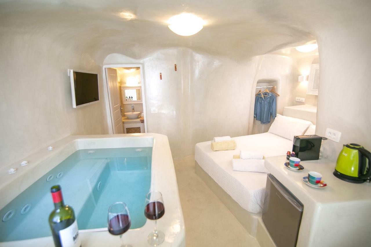 White Cave House Villa เอีย ภายนอก รูปภาพ