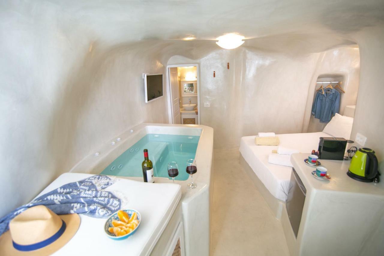 White Cave House Villa เอีย ภายนอก รูปภาพ